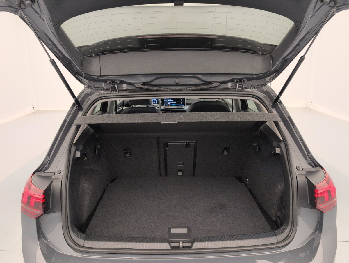Volkswagen GOLF 8 - Image 11