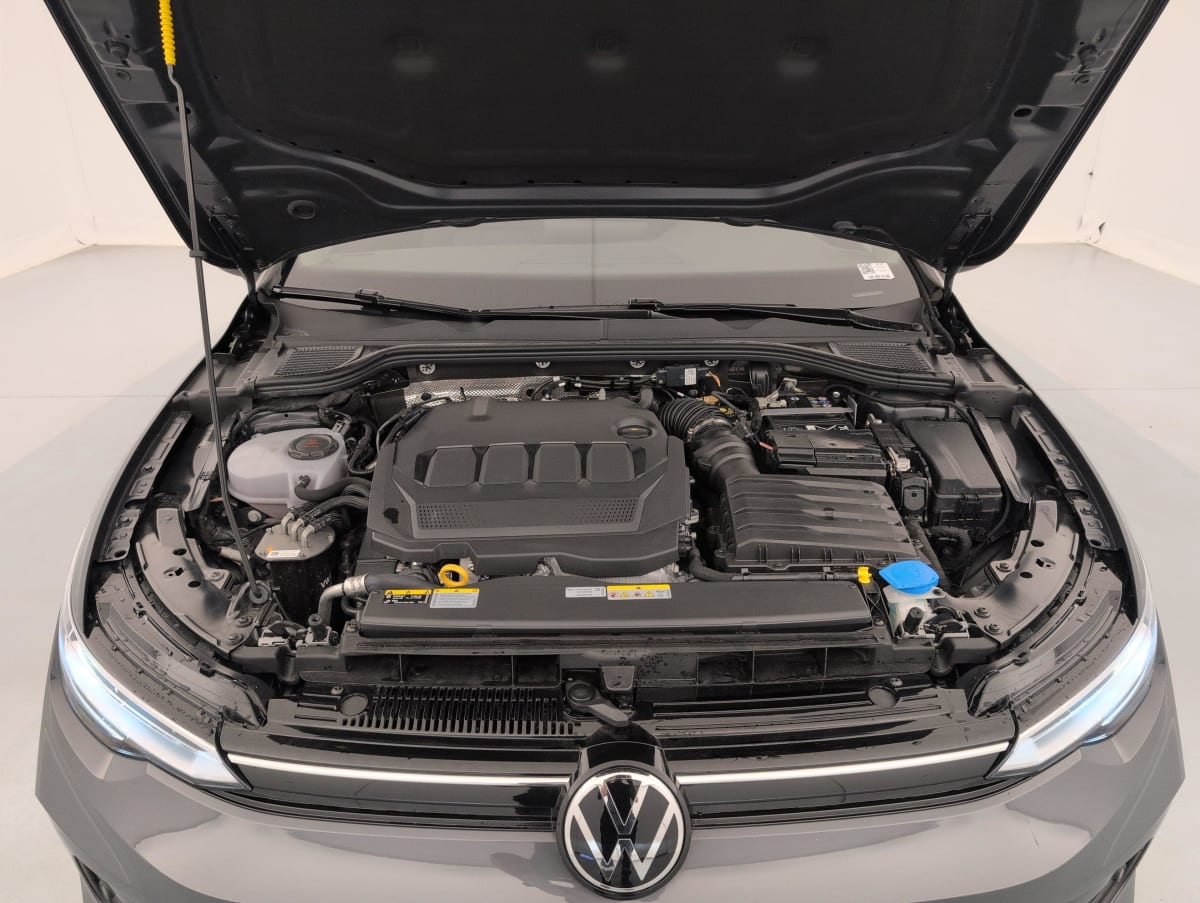 Volkswagen GOLF 8 - Image 20