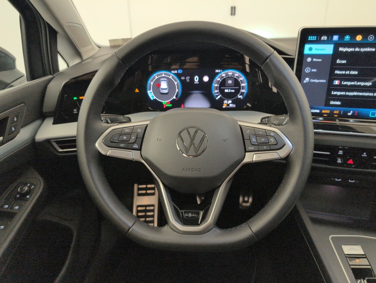 Volkswagen GOLF 8 - Image 14