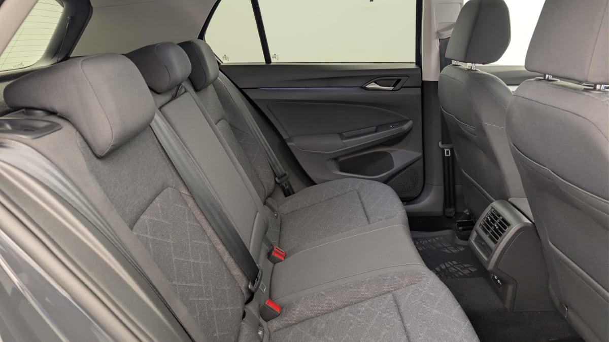 Volkswagen GOLF 8 - Image 10