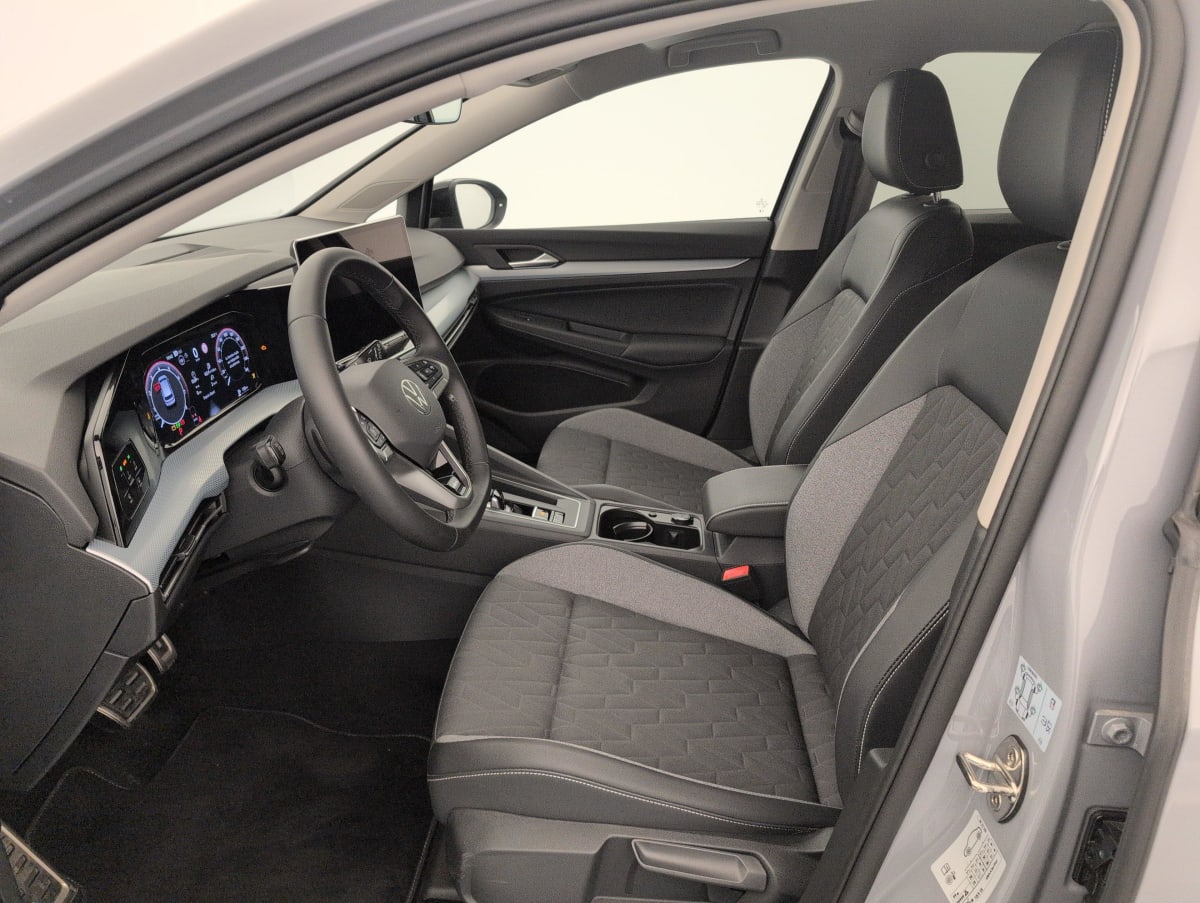 Volkswagen GOLF 8 - Image 15