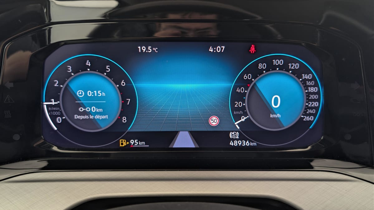 Volkswagen GOLF 8 - Image 21