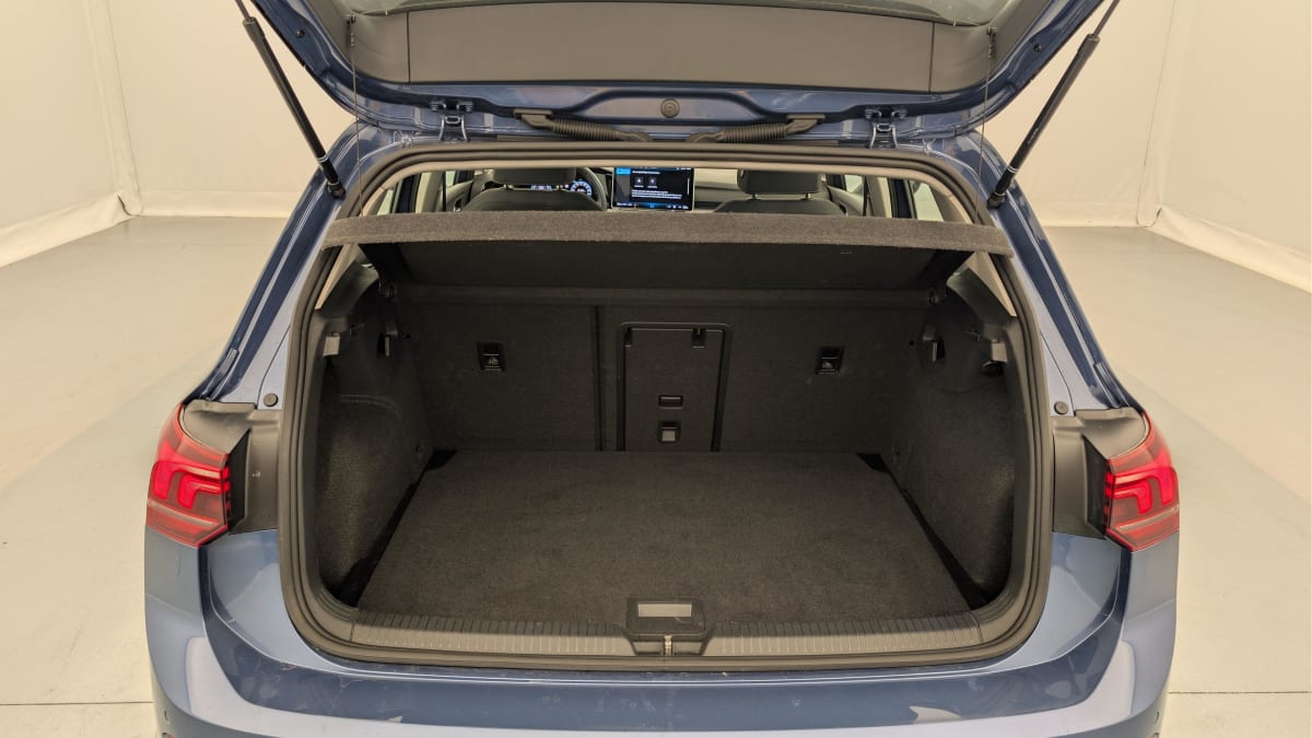 Volkswagen GOLF 8 - Image 11