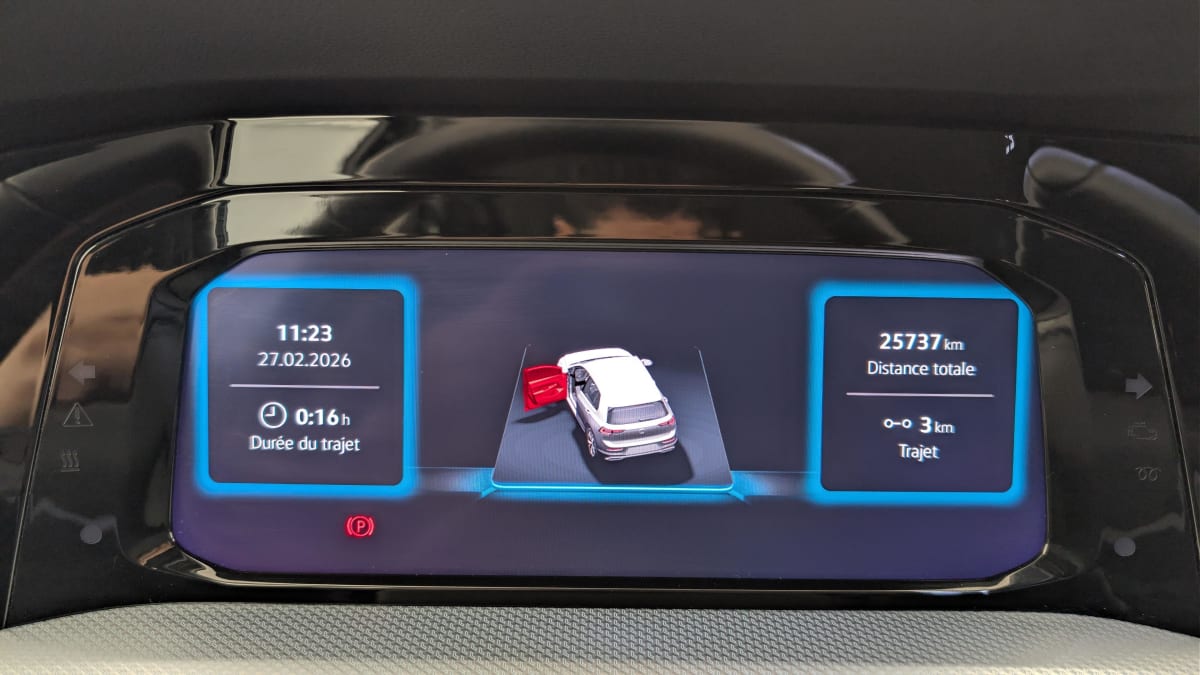 Volkswagen GOLF 8 - Image 23