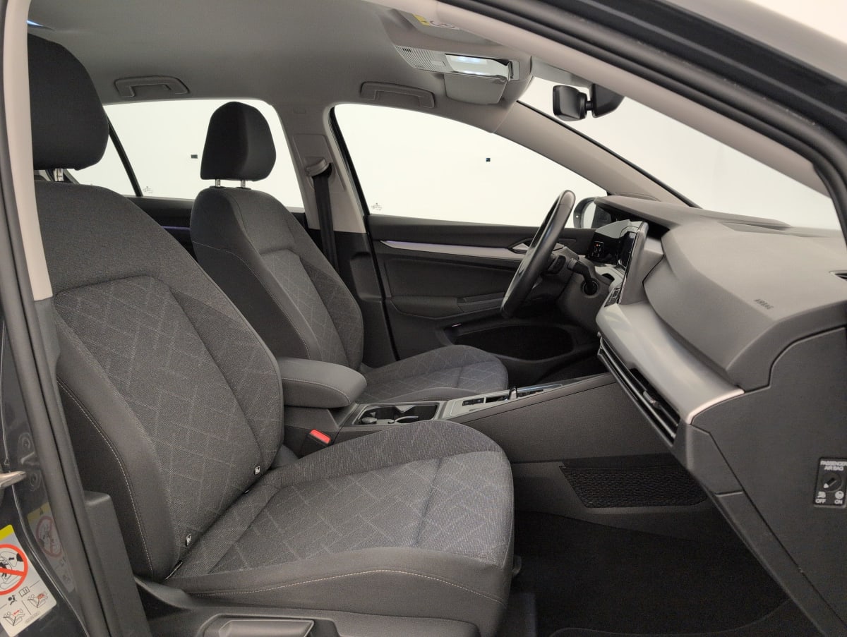 Volkswagen GOLF 8 - Image 9