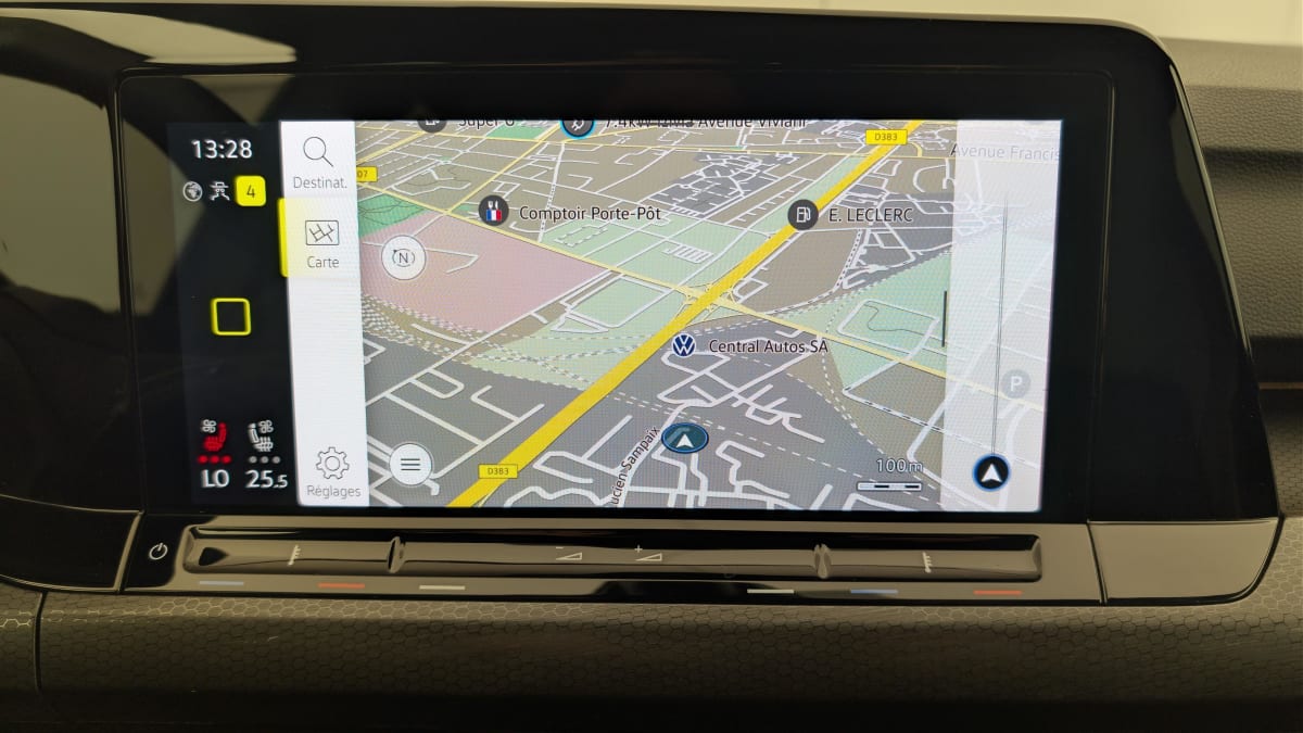 Volkswagen GOLF 8 - Image 17