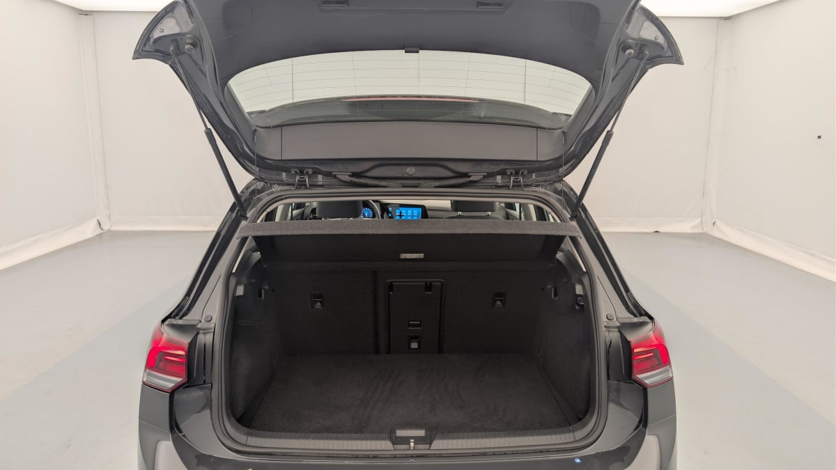 Volkswagen GOLF 8 - Image 11