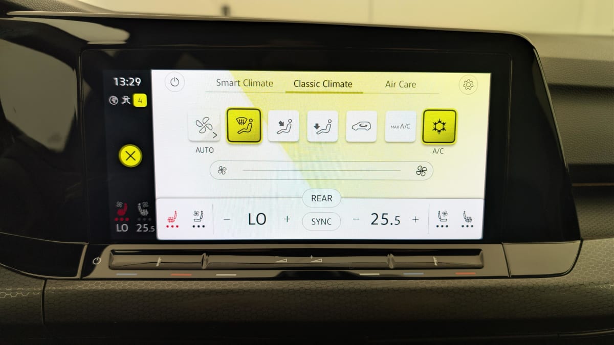 Volkswagen GOLF 8 - Image 19