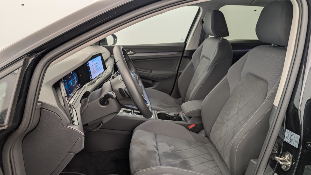 Volkswagen GOLF 8 - Image 16