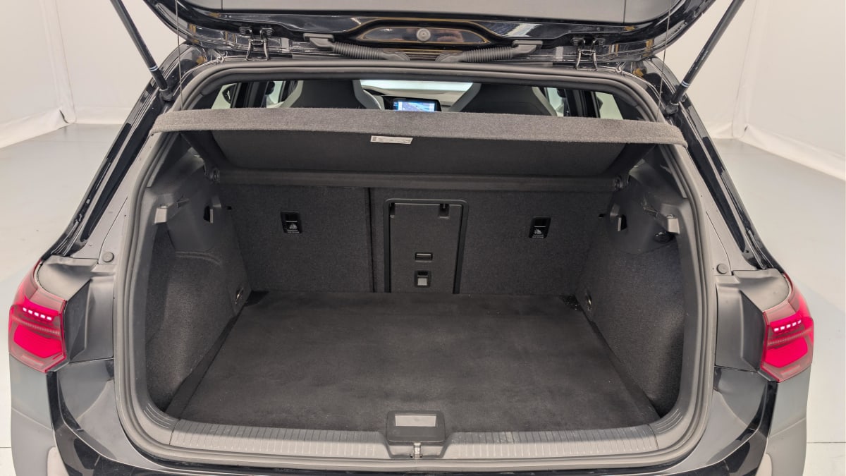 Volkswagen GOLF 8 - Image 11