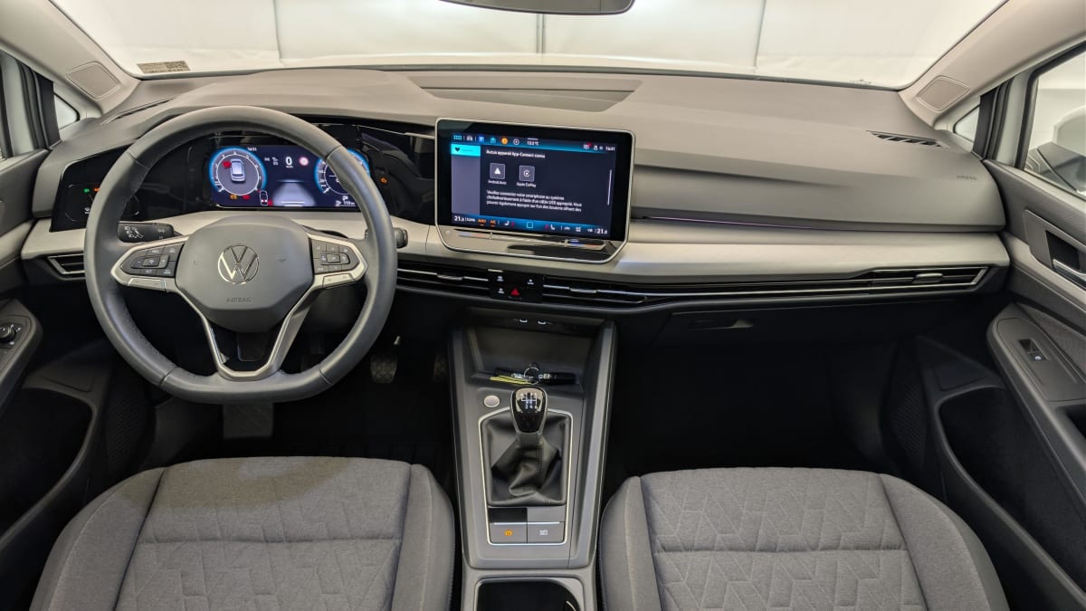 Volkswagen GOLF 8 - Image 13