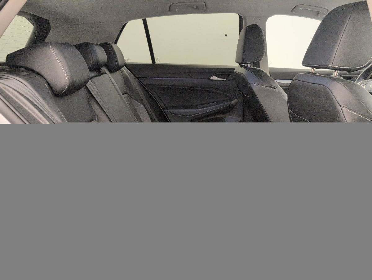 Volkswagen GOLF 8 - Image 10