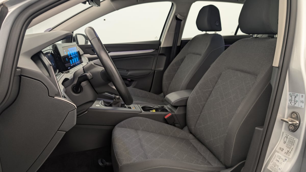 Volkswagen GOLF 8 - Image 16