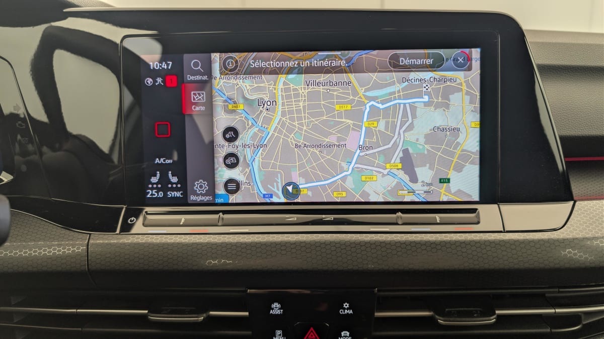 Volkswagen GOLF 8 - Image 18