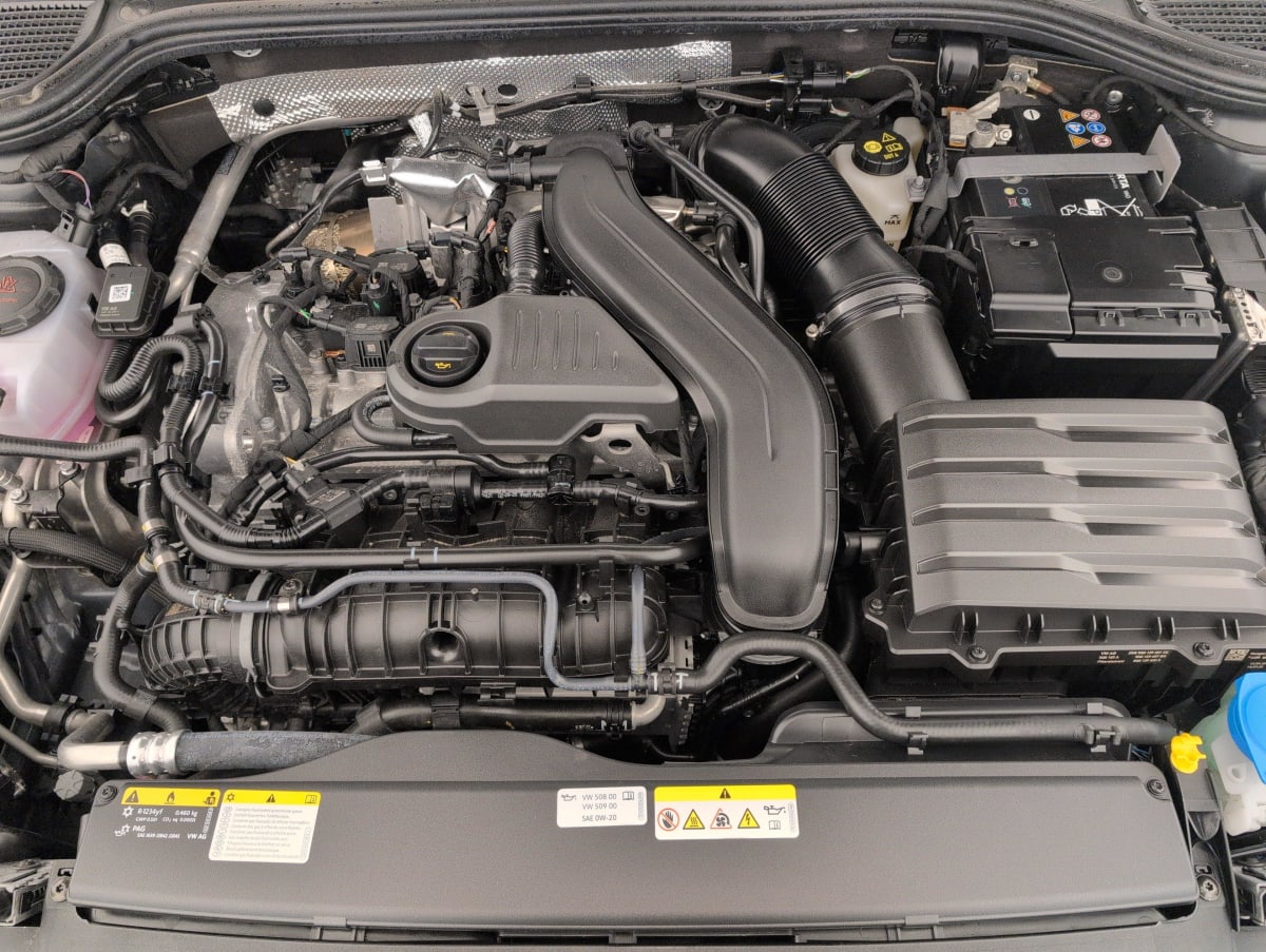 Volkswagen GOLF 8 - Image 25