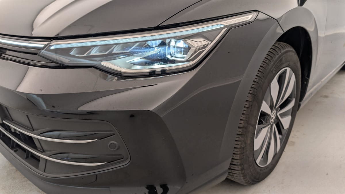 Volkswagen GOLF 8 - Image 22