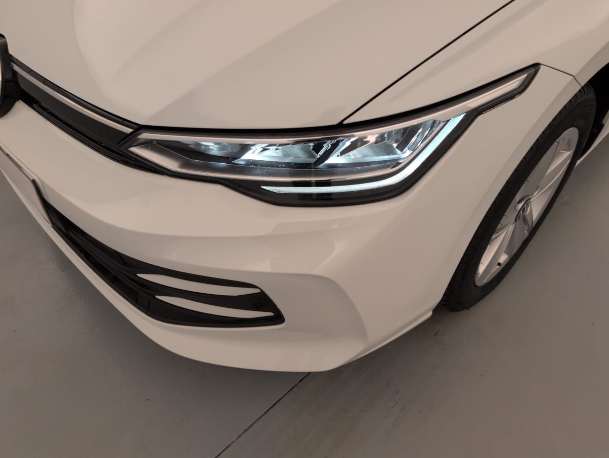 Volkswagen GOLF 8 - Image 22