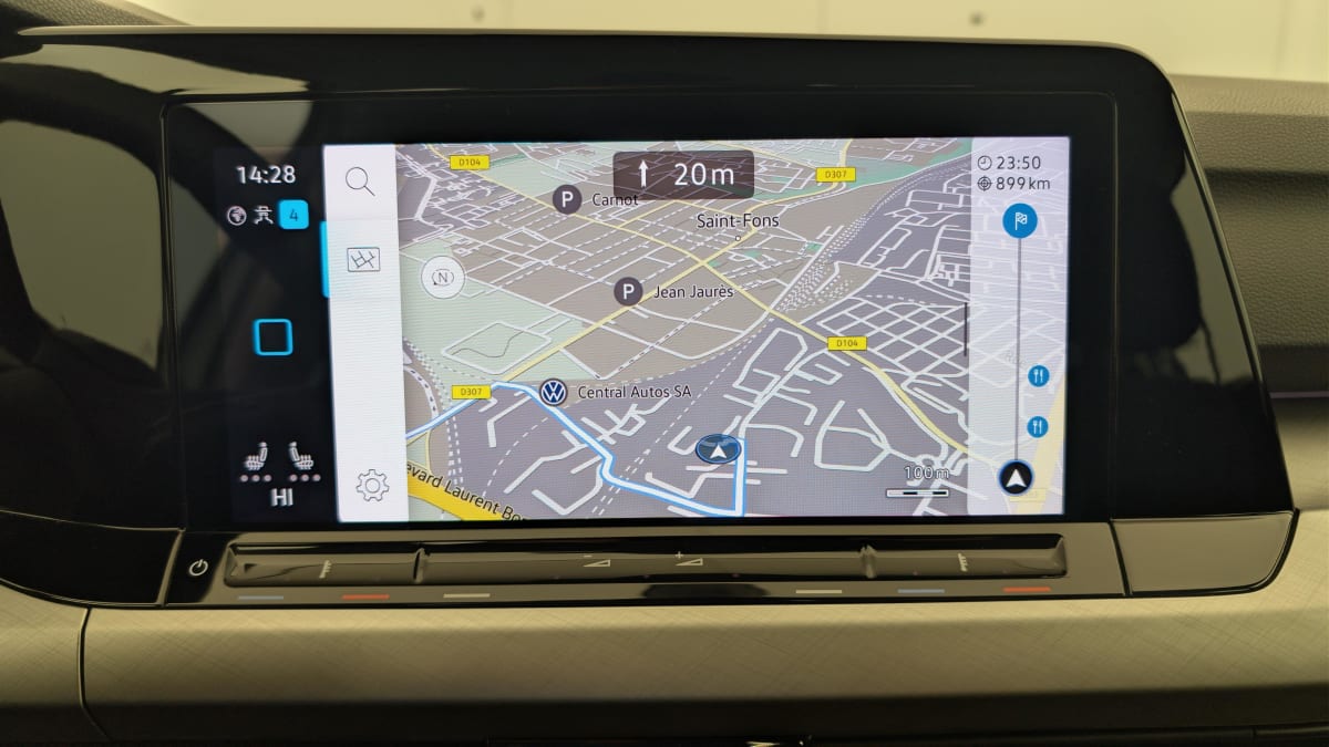 Volkswagen GOLF 8 - Image 18