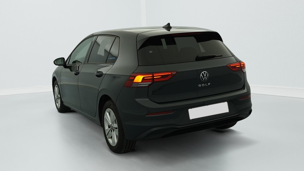 Volkswagen GOLF 8 - Image 5