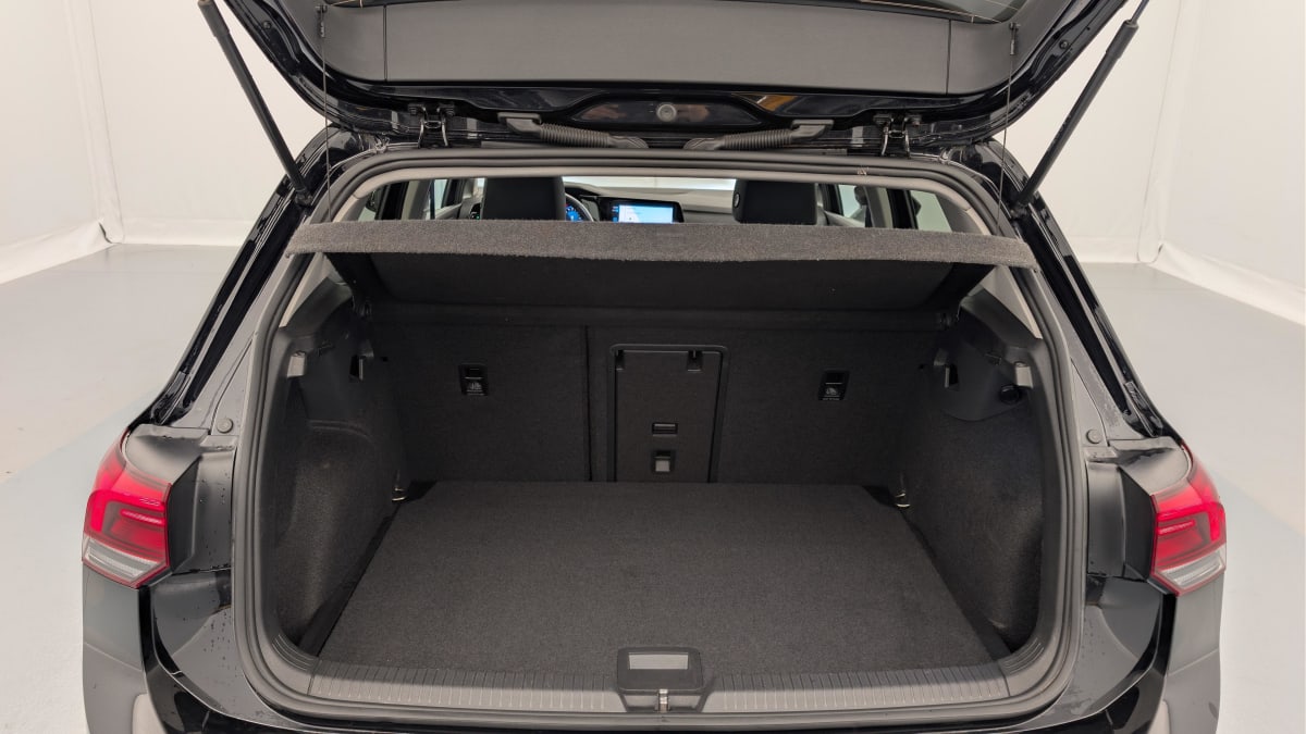 Volkswagen GOLF 8 - Image 11