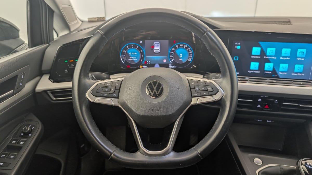 Volkswagen GOLF 8 - Image 14