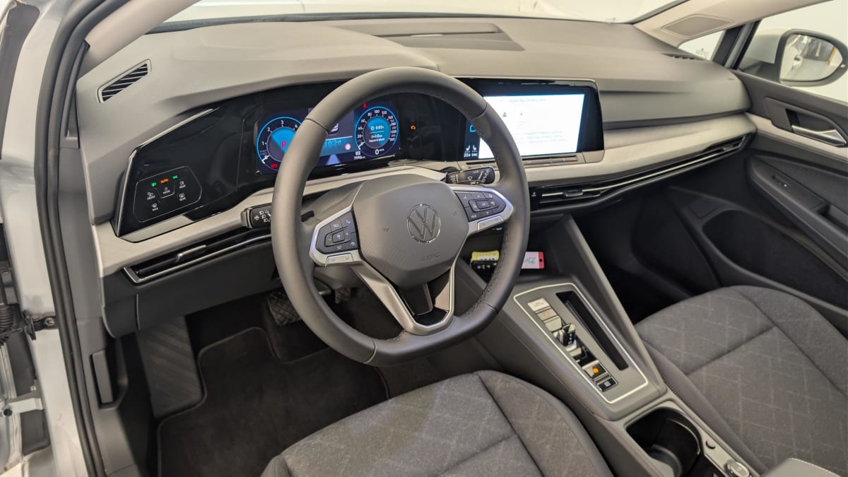 Volkswagen GOLF 8 - Image 15