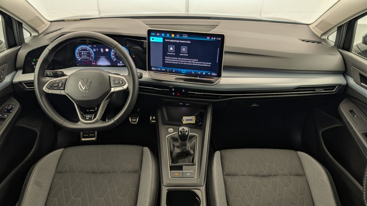 Volkswagen GOLF 8 - Image 13