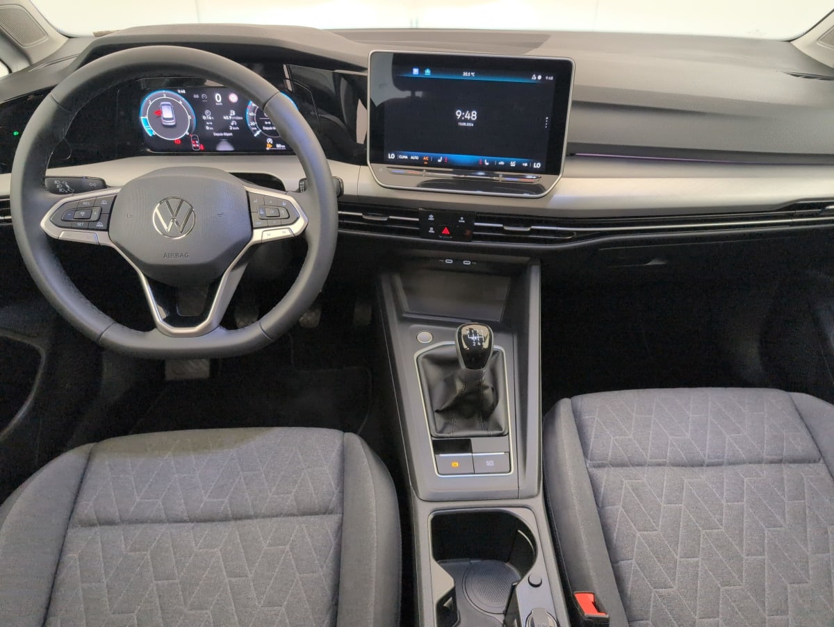 Volkswagen GOLF 8 - Image 13