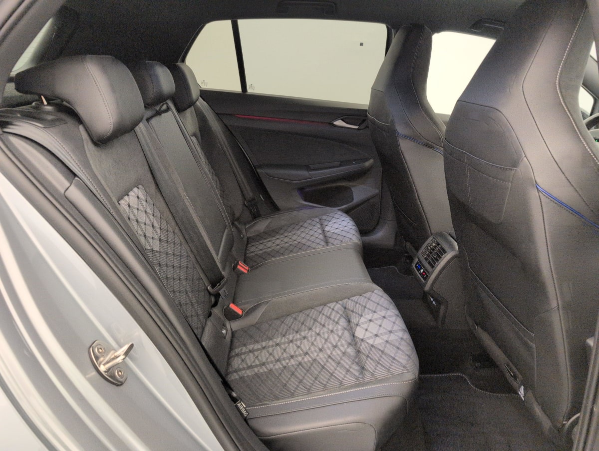 Volkswagen GOLF 8 - Image 10