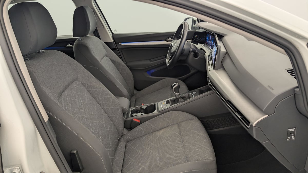 Volkswagen GOLF 8 - Image 9