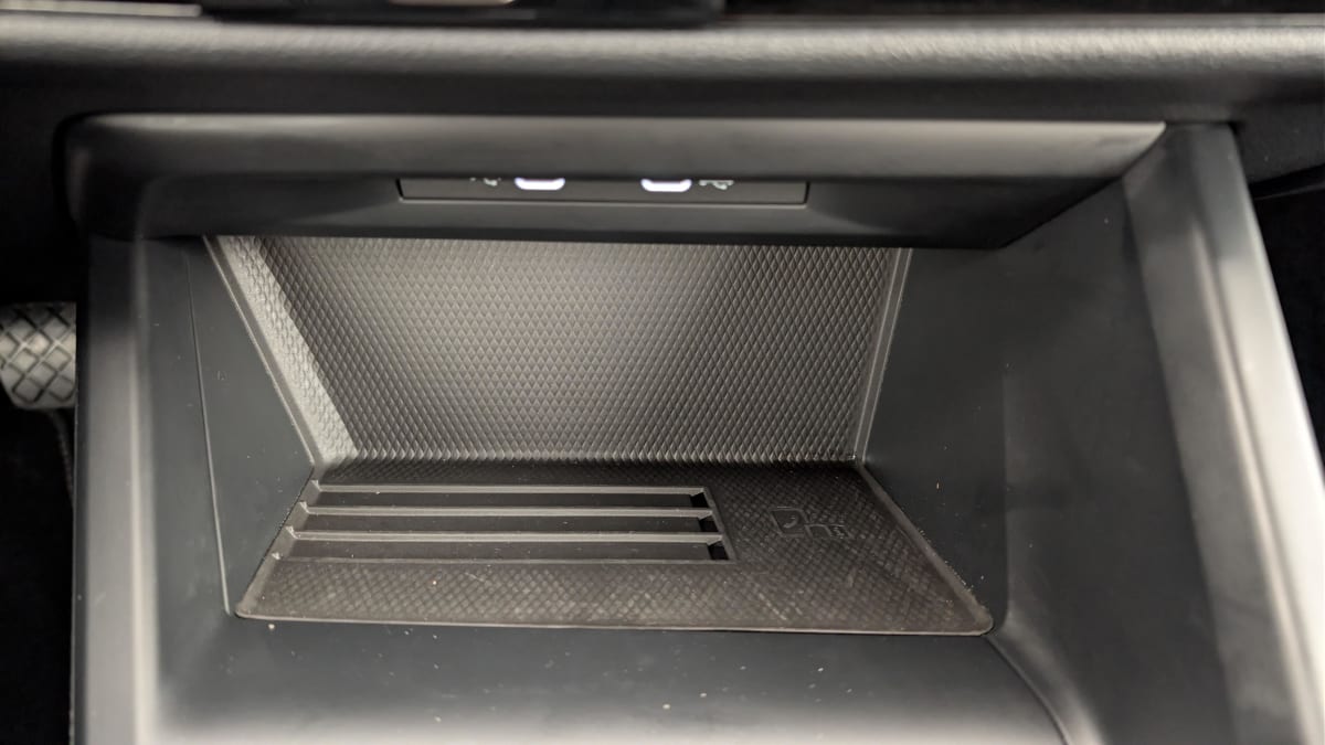 Volkswagen GOLF 8 - Image 20