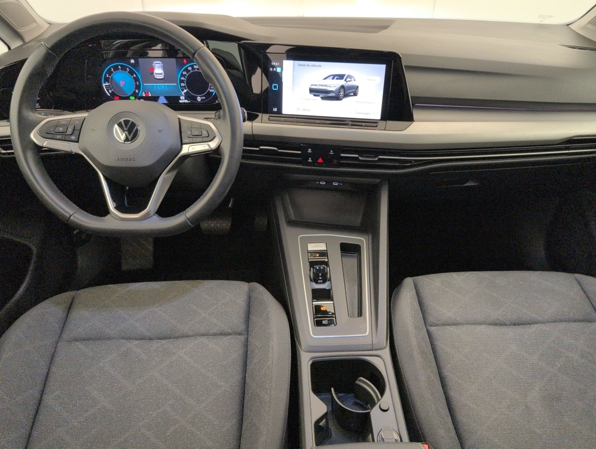 Volkswagen GOLF 8 - Image 13