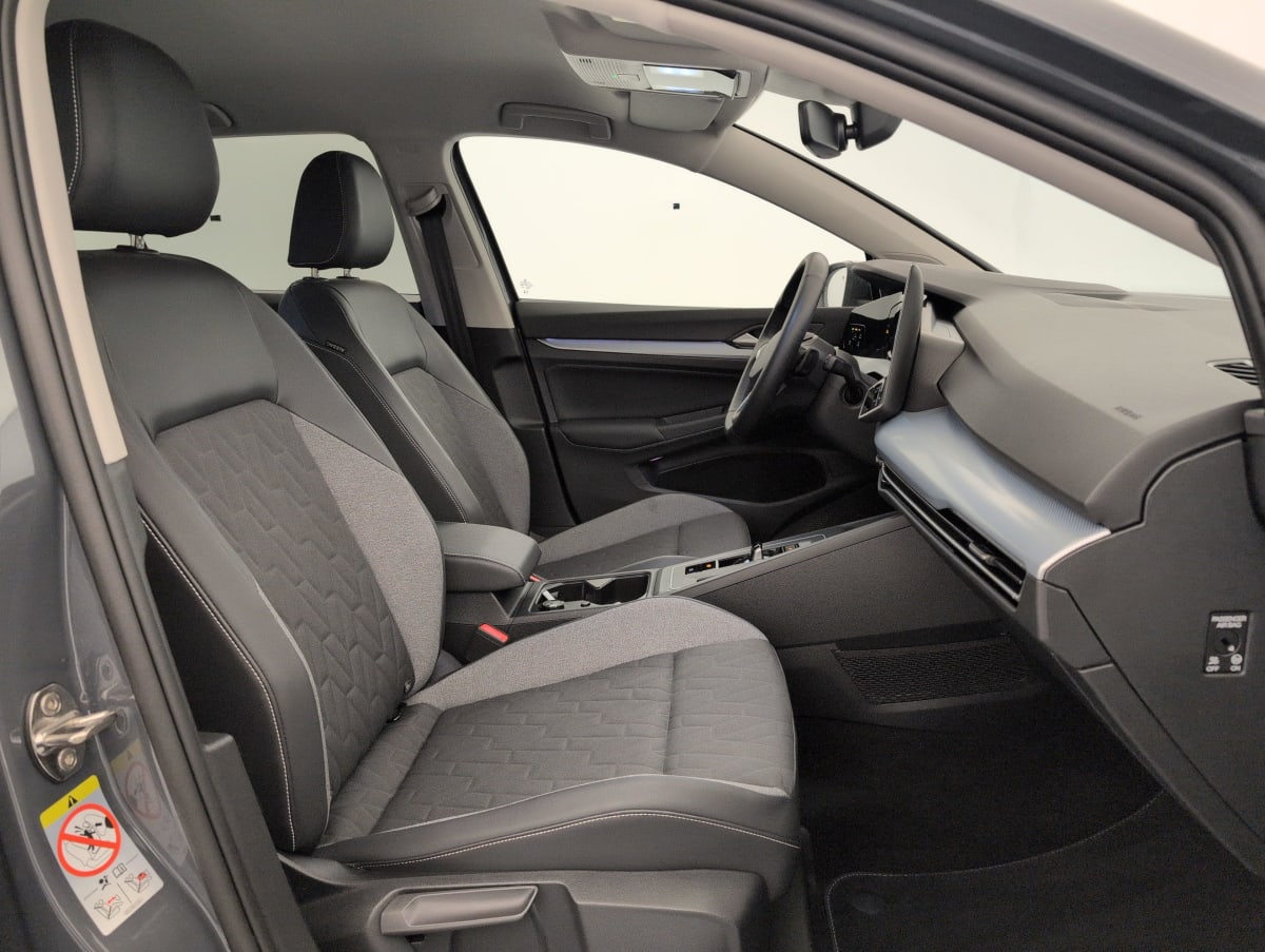Volkswagen GOLF 8 - Image 9