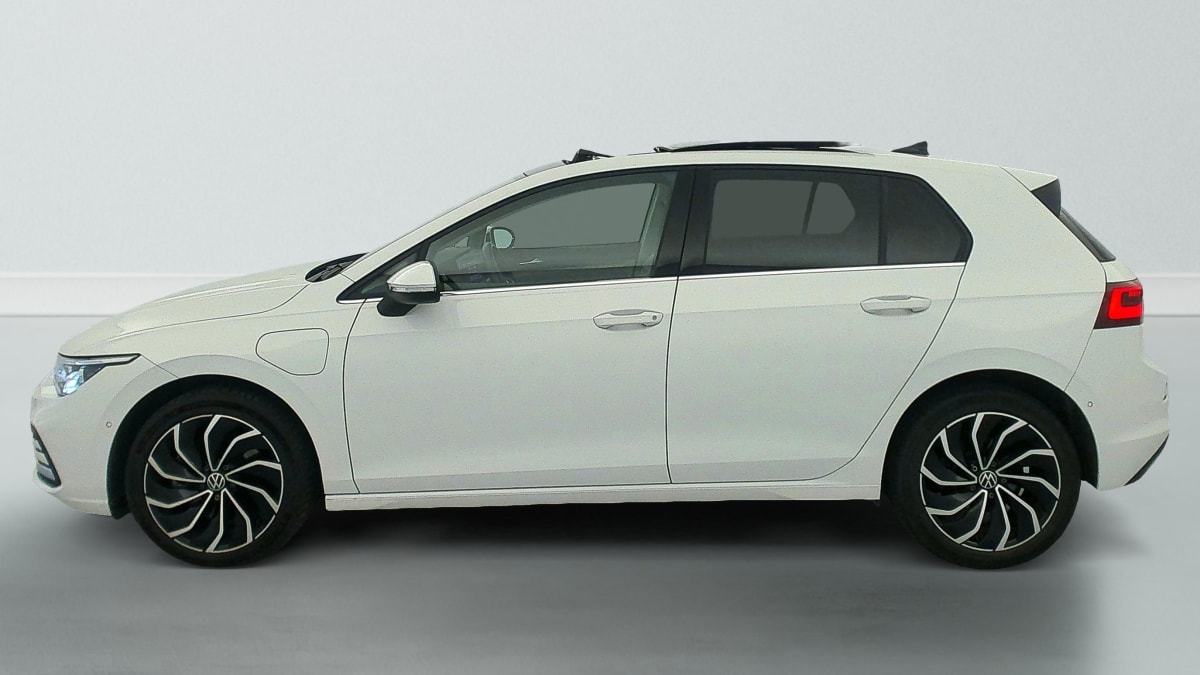Volkswagen GOLF 8 - Image 4