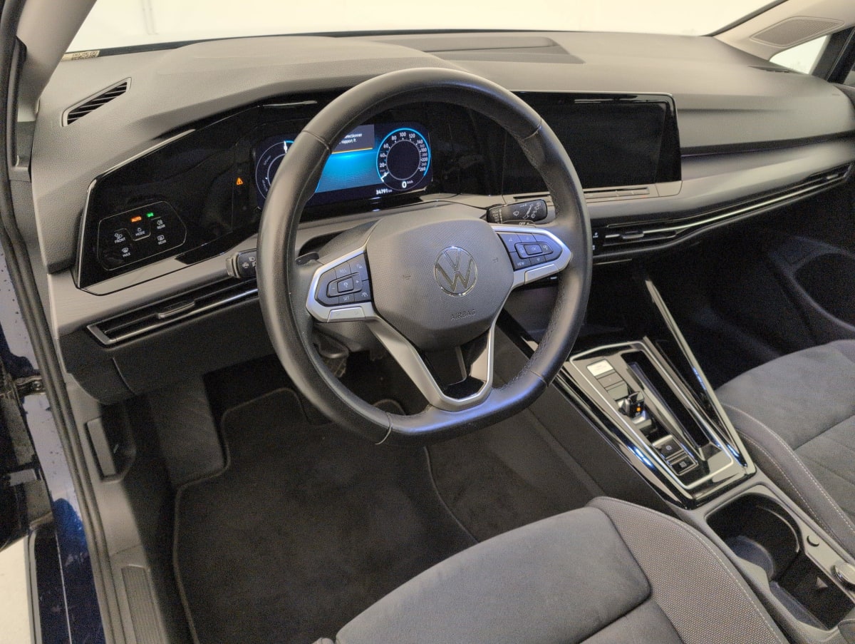 Volkswagen GOLF 8 - Image 13