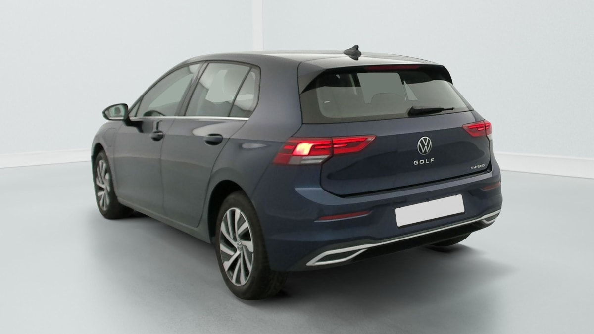 Volkswagen GOLF 8 - Image 5