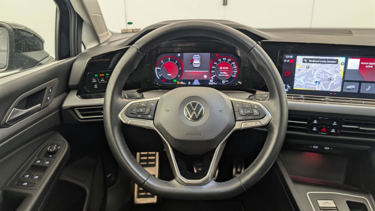 Volkswagen GOLF 8 - Image 14