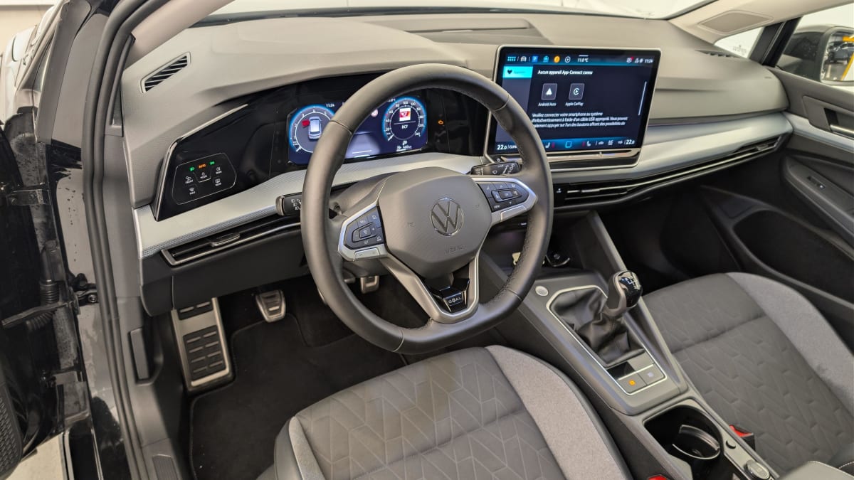 Volkswagen GOLF 8 - Image 15