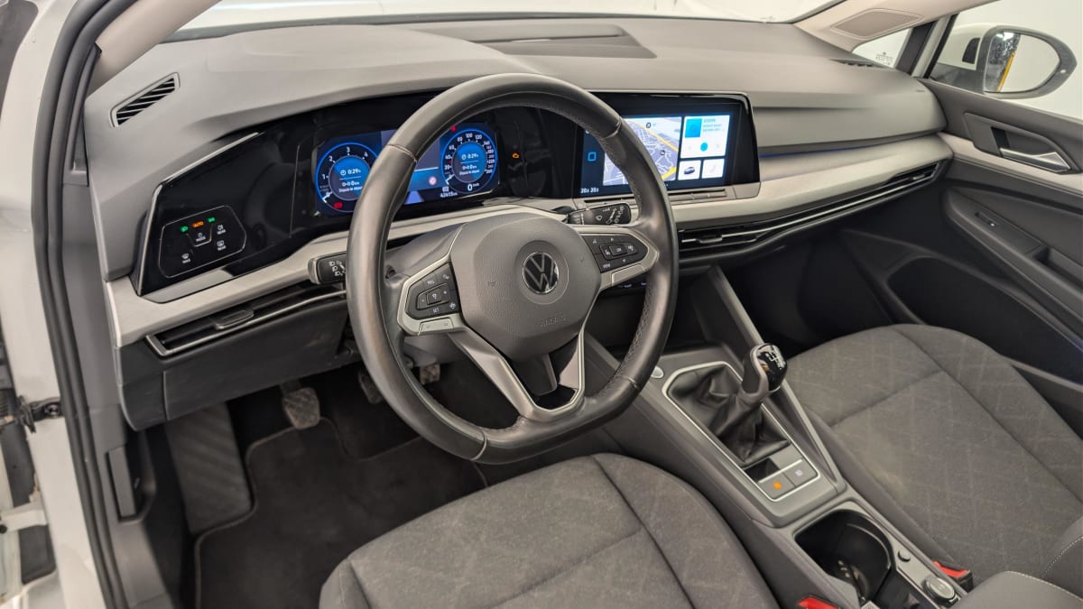Volkswagen GOLF 8 - Image 15