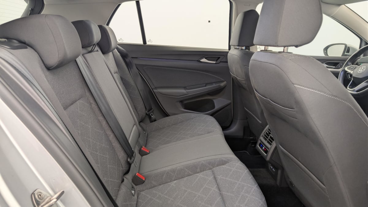 Volkswagen GOLF 8 - Image 10