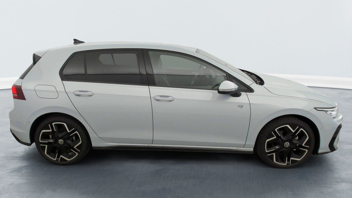 VOLKSWAGEN GOLF 2.0 TDI 150 DSG7 R-LINE