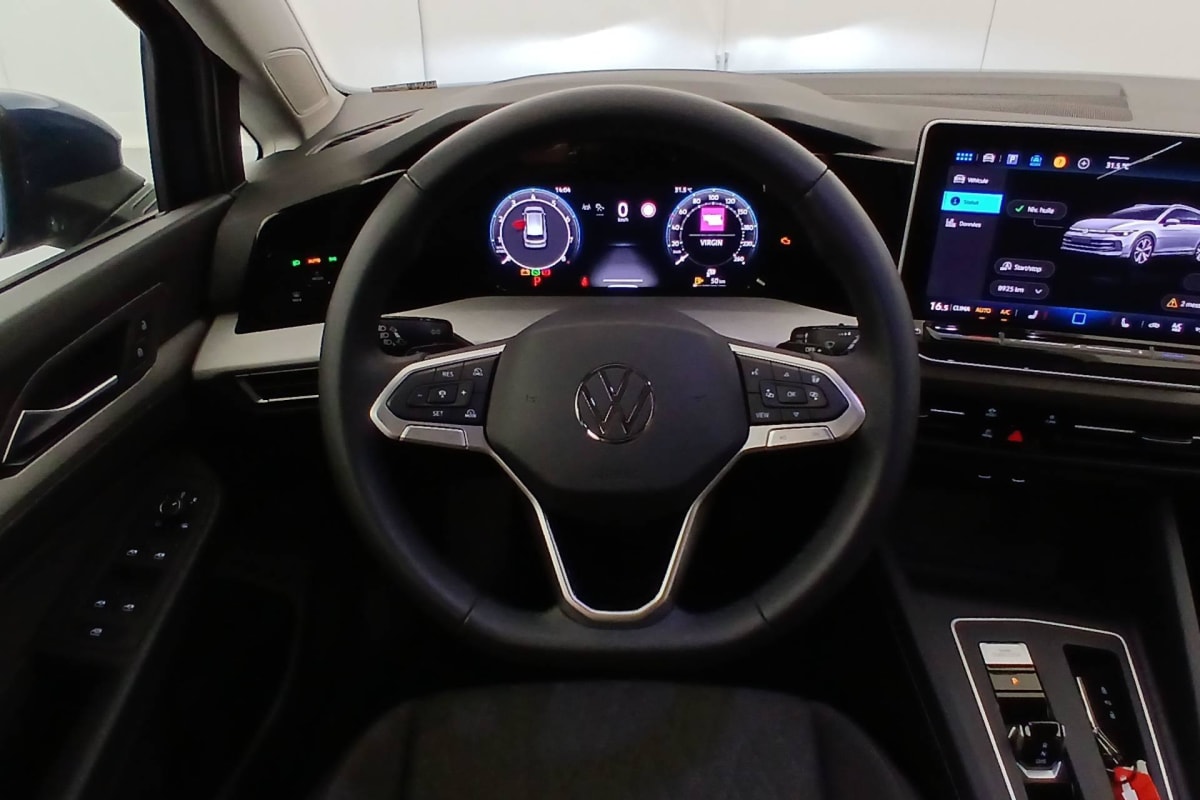 Volkswagen GOLF 8 SW - Image 14
