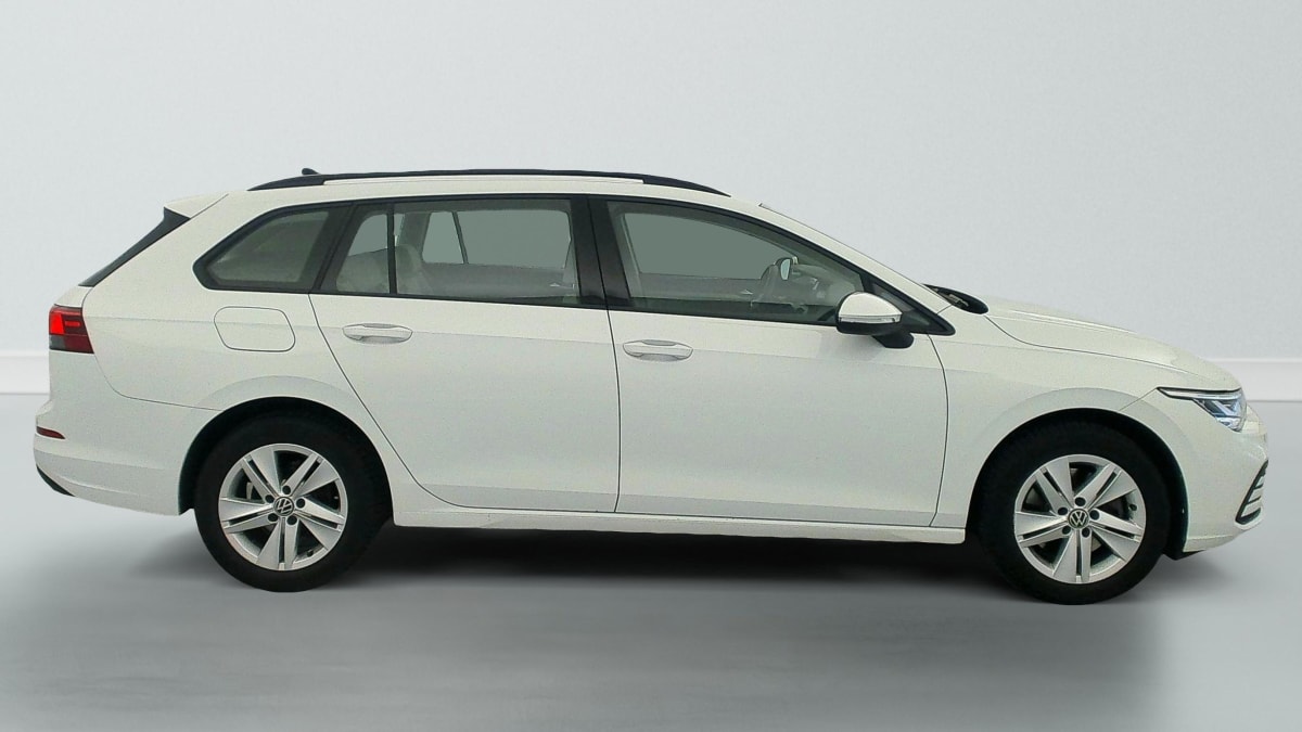 Volkswagen GOLF 8 SW - Image 8
