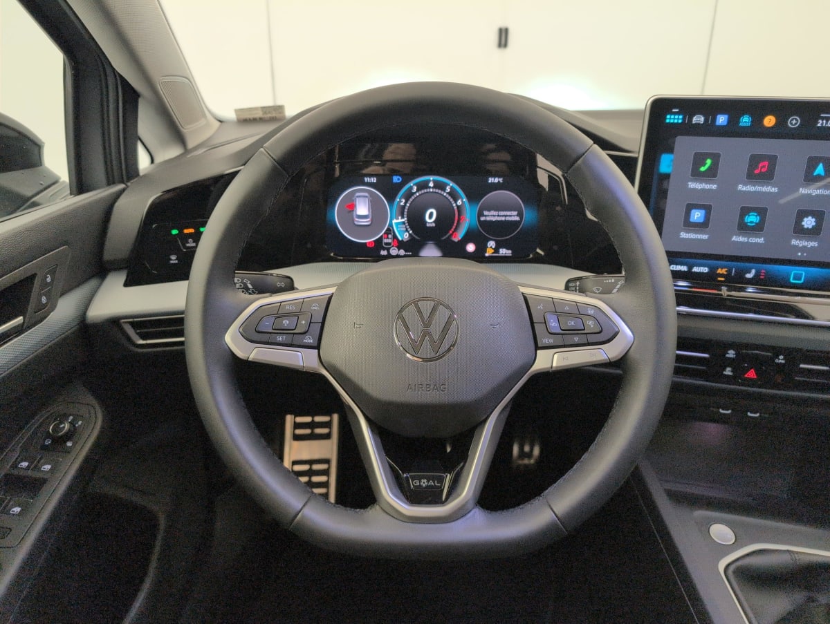 Volkswagen GOLF 8 SW - Image 13