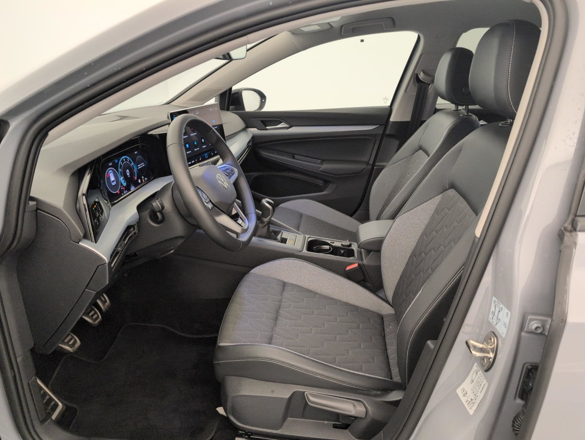 Volkswagen GOLF 8 SW - Image 16