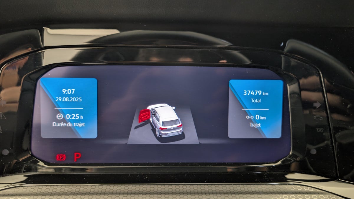 Volkswagen GOLF - Image 22