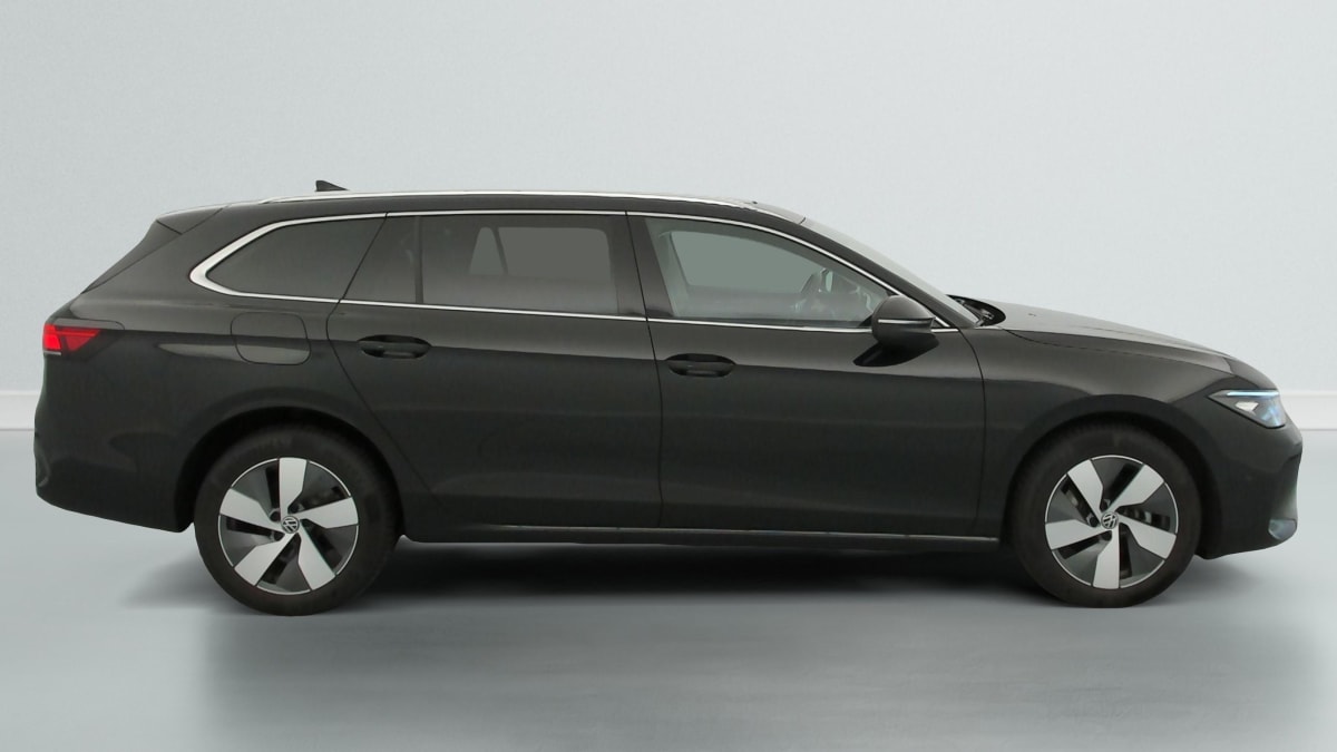 Volkswagen Passat SW - Image 8