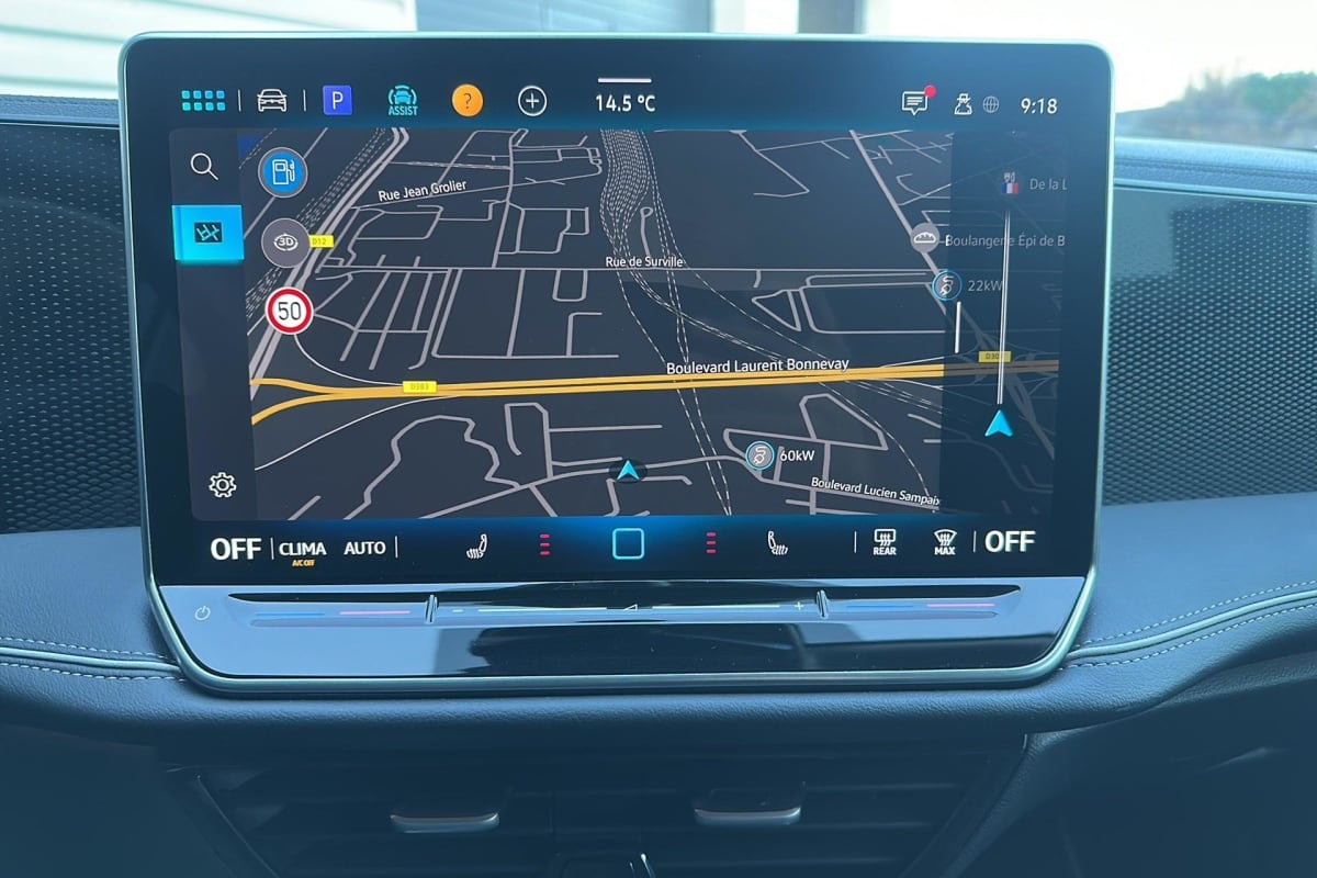 Volkswagen Passat SW - Image 18