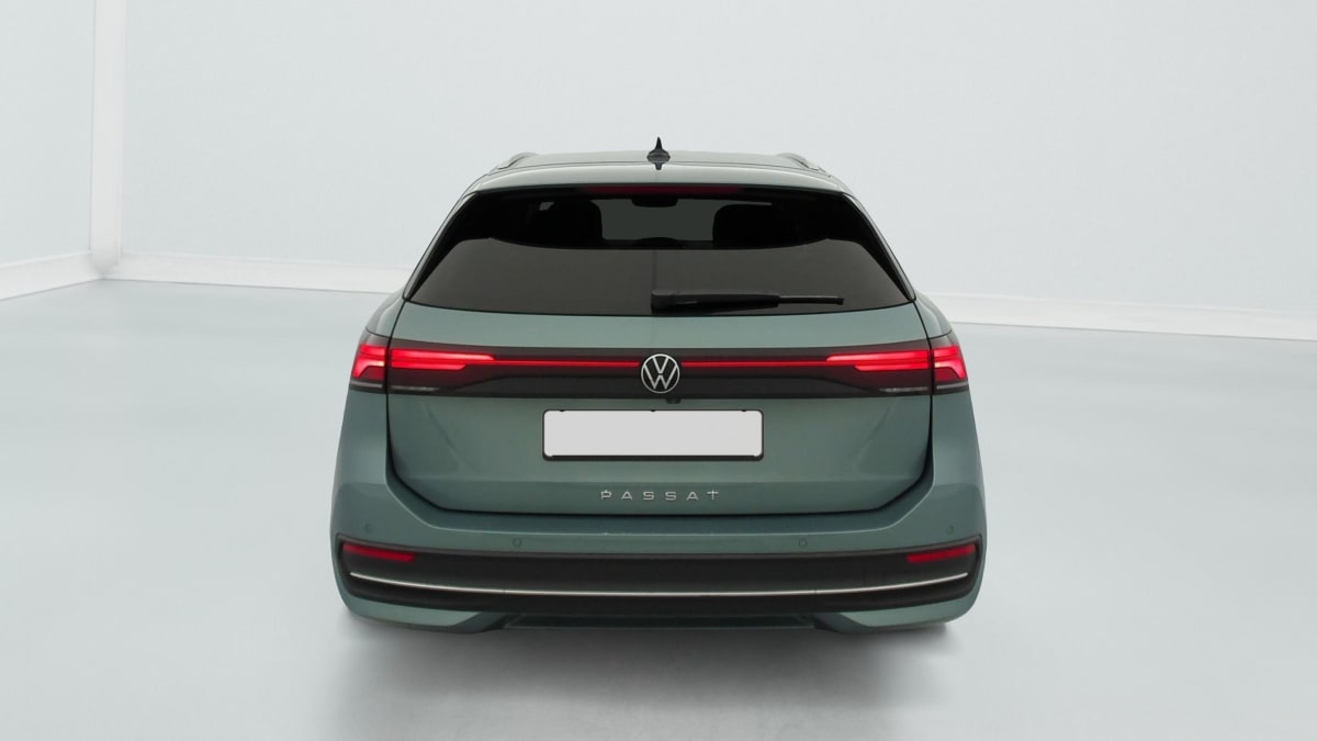 Volkswagen Passat SW - Image 6