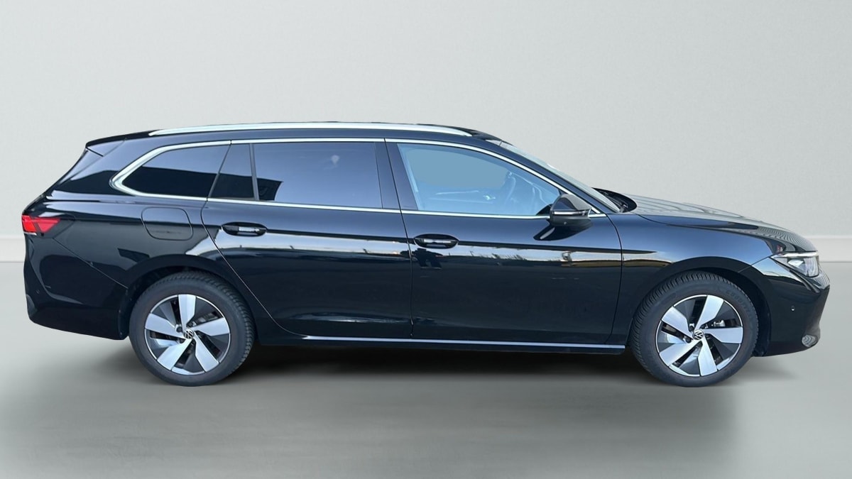 Volkswagen Passat SW - Image 8